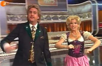 Die Top-Comedians Wolfgang (Bastian Bastevka) und Anneliese (Anke Engelke) bei "Wetten dass..?"